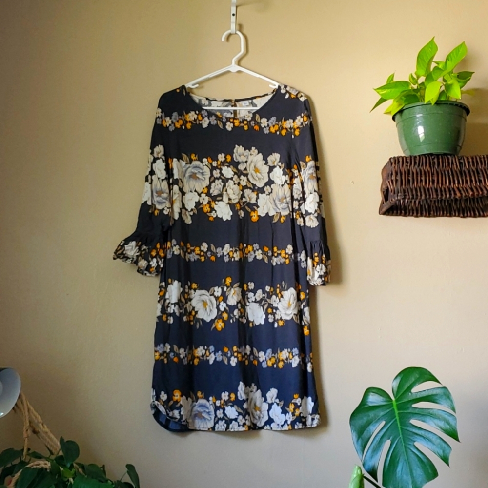 3/4 sleeve floral dress